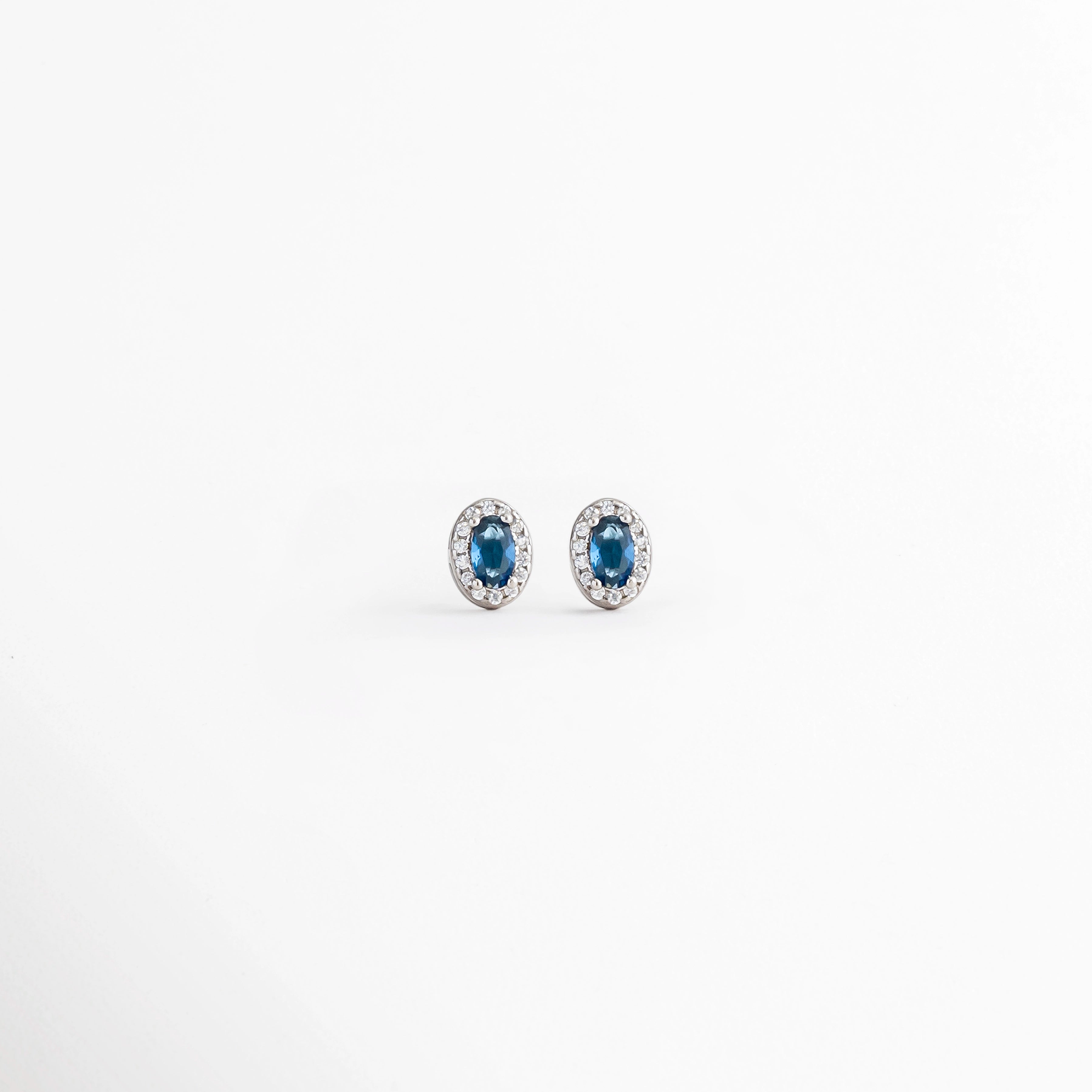 Zafiro Amalia Studs