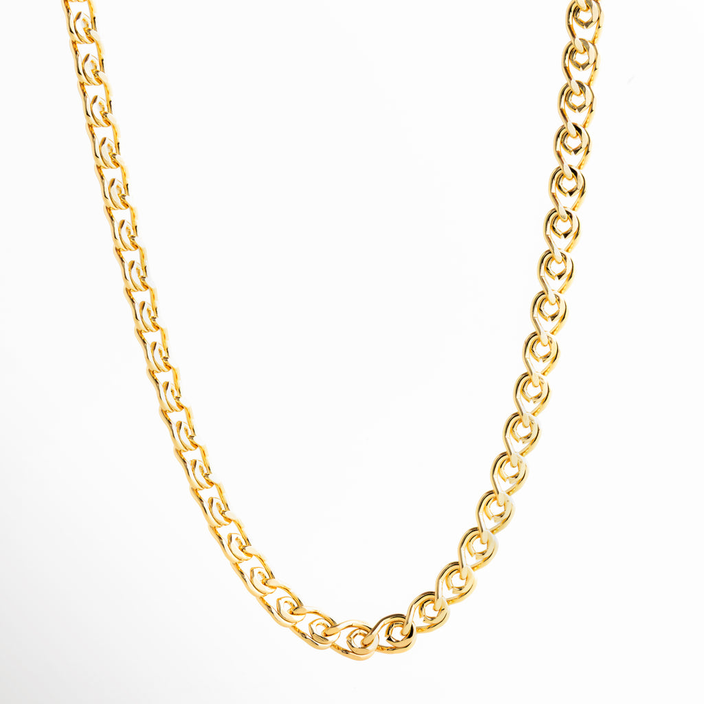 Collar Fellini dorado completo con diseño de cadena elegante, Collar Fellini con eslabones dorados y estilo sofisticado, Collar Fellini largo con cadena gruesa y acabado brillante, Collar Fellini dorado con diseño moderno y minimalista, Collar Fellini de 49 cm con cadena dorada elegante
