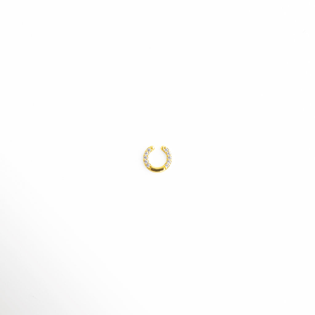 Charm mini herradura con diseño delicado y acabado brillante, Charm herradura pequeño con estilo elegante y simbólico, Charm mini herradura con diseño minimalista y toque sofisticado, Charm herradura con acabado brillante y estilo femenino, Charm mini herradura con diseño de la suerte elegante