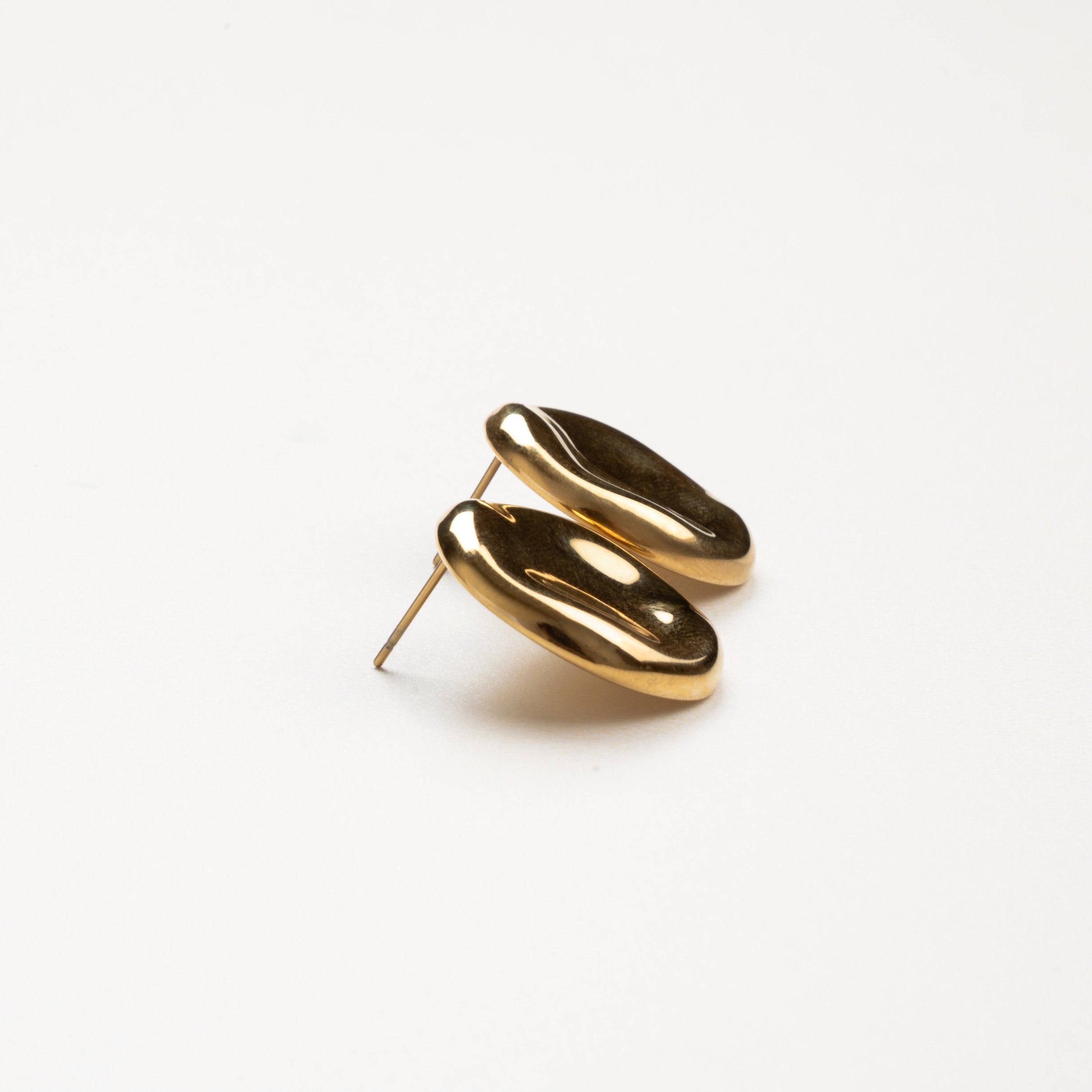 aretes redondos dorados, aretes sencillos, simple golden earrings 