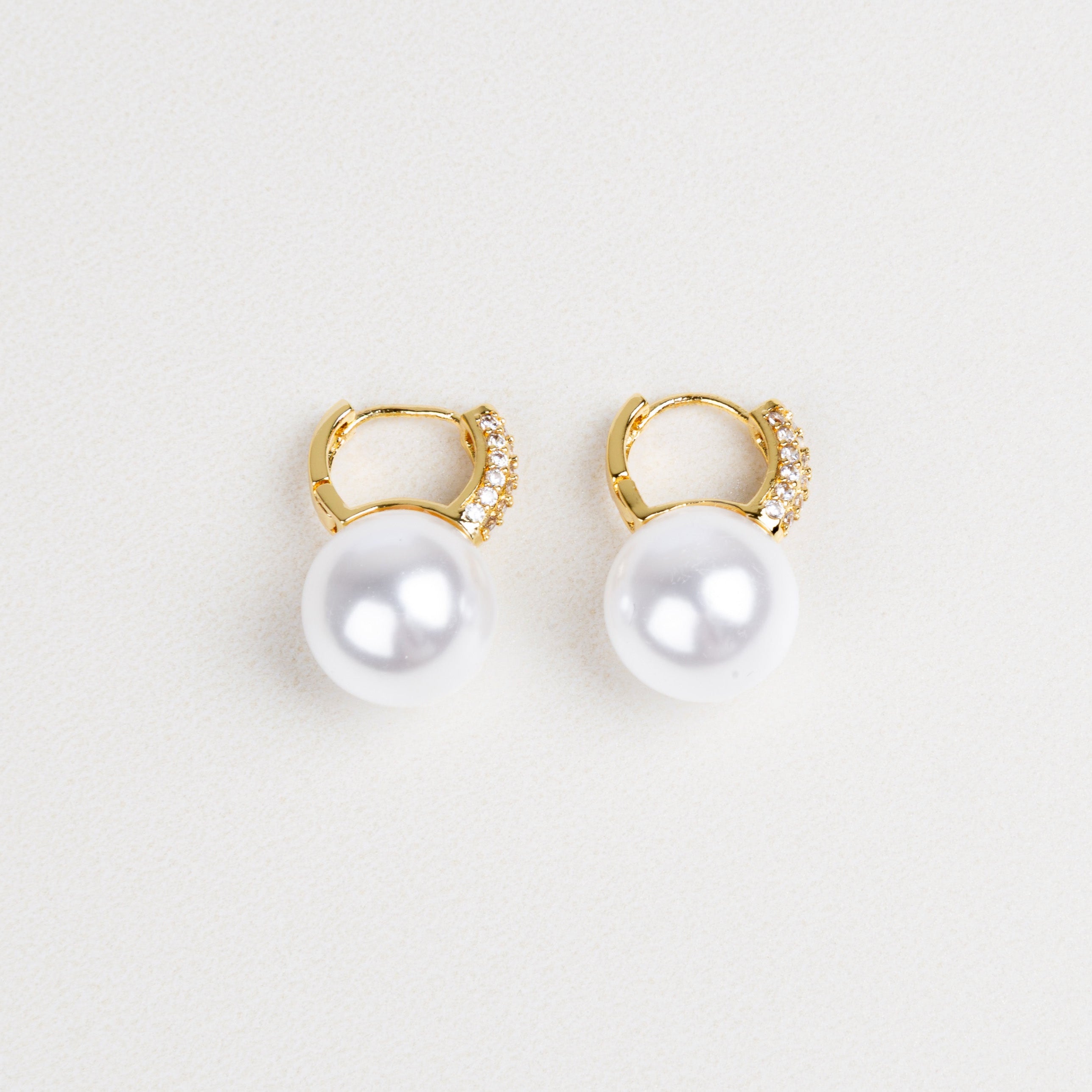 Jewelry, joyería, aretes de perla, chapa de oro, perla 