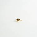 Anillo dorado con grabado Fuck Off y diseño minimalista, Anillo acero inoxidable dorado con mensaje grabado moderno, Anillo pequeño dorado con inscripción irreverente y estilo elegante, Anillo con texto Fuck Off en acabado dorado pulido, Anillo minimalista dorado con mensaje audaz
