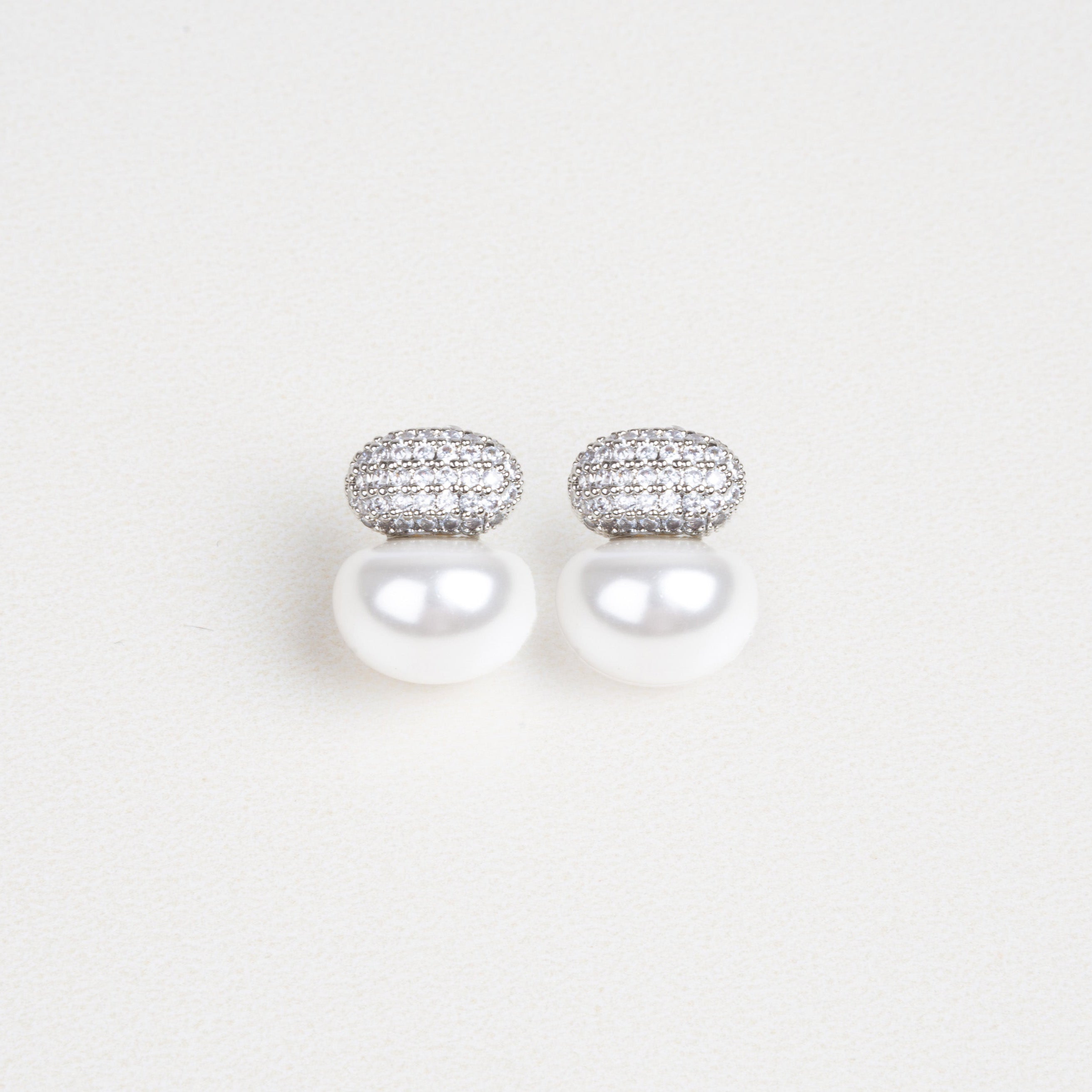 joyería, jewelry, aretes de perla, aretes de chapa de oro