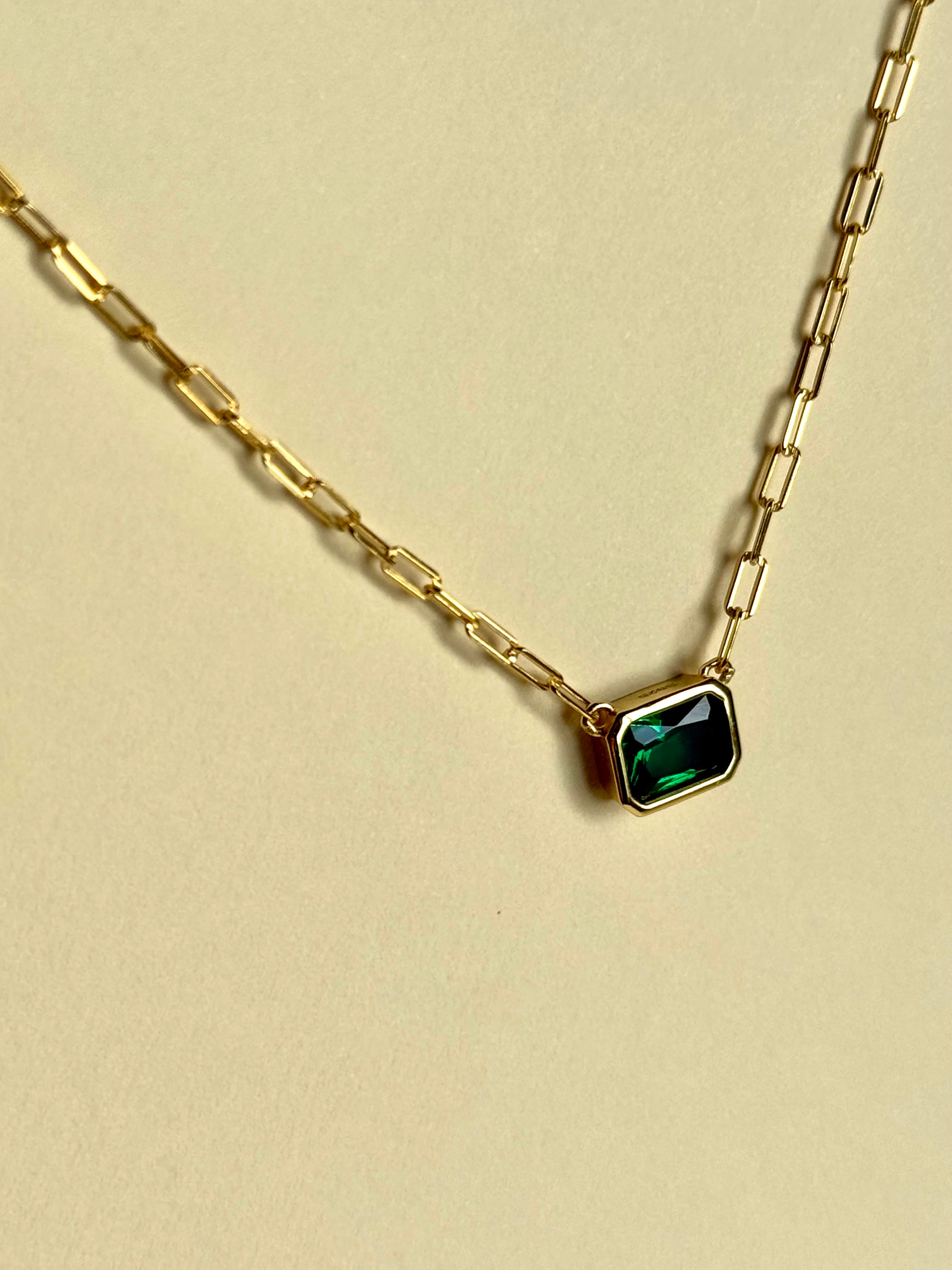 Collar Benten Esmeralda
