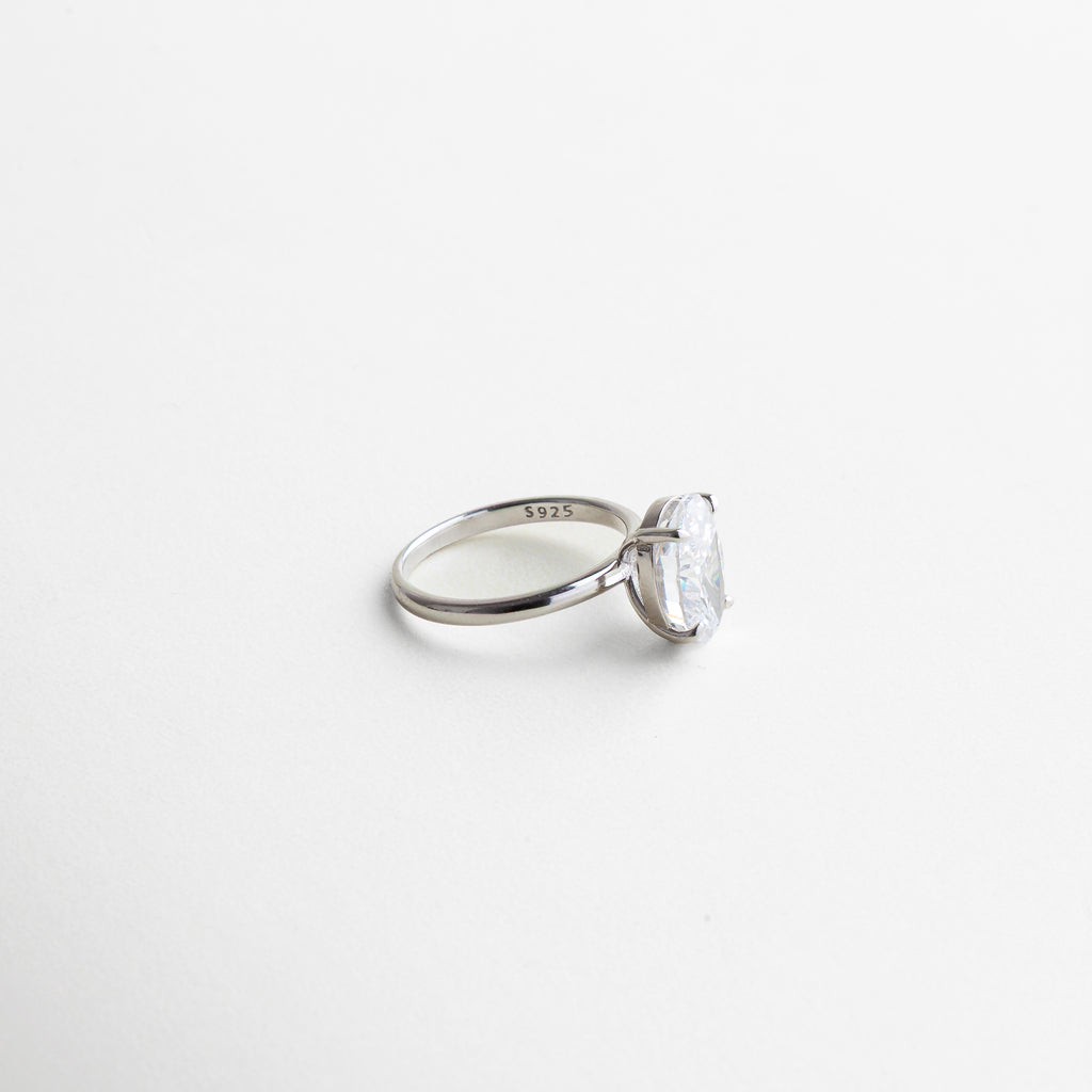 interior liso y cómodo, acabado suave en plata ley 925, estructura sólida para uso prolongado, detalles cuidados en el recubrimiento, pensado para un ajuste perfecto