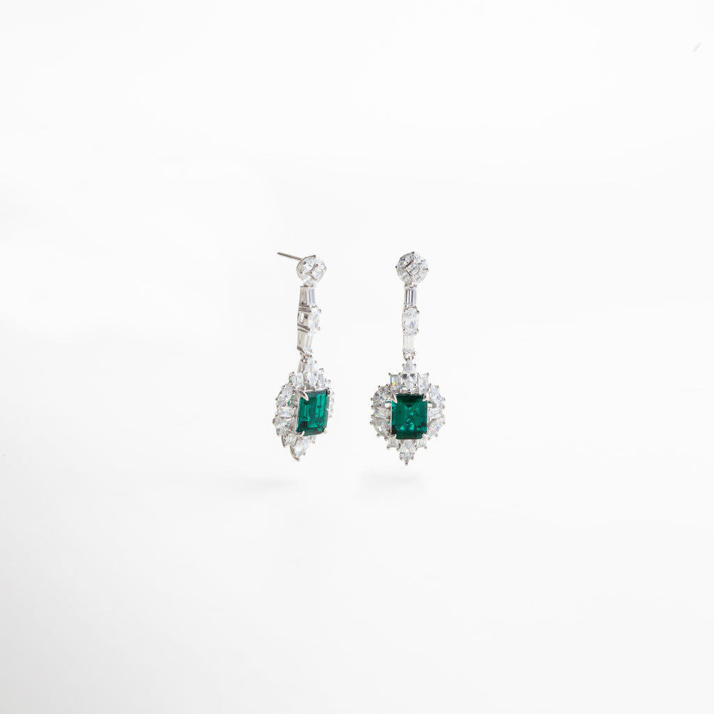 Cierre seguro y cómodo que mantiene los aretes firmes en el lóbulo, diseñado para uso diario o eventos especiales sin perder elegancia