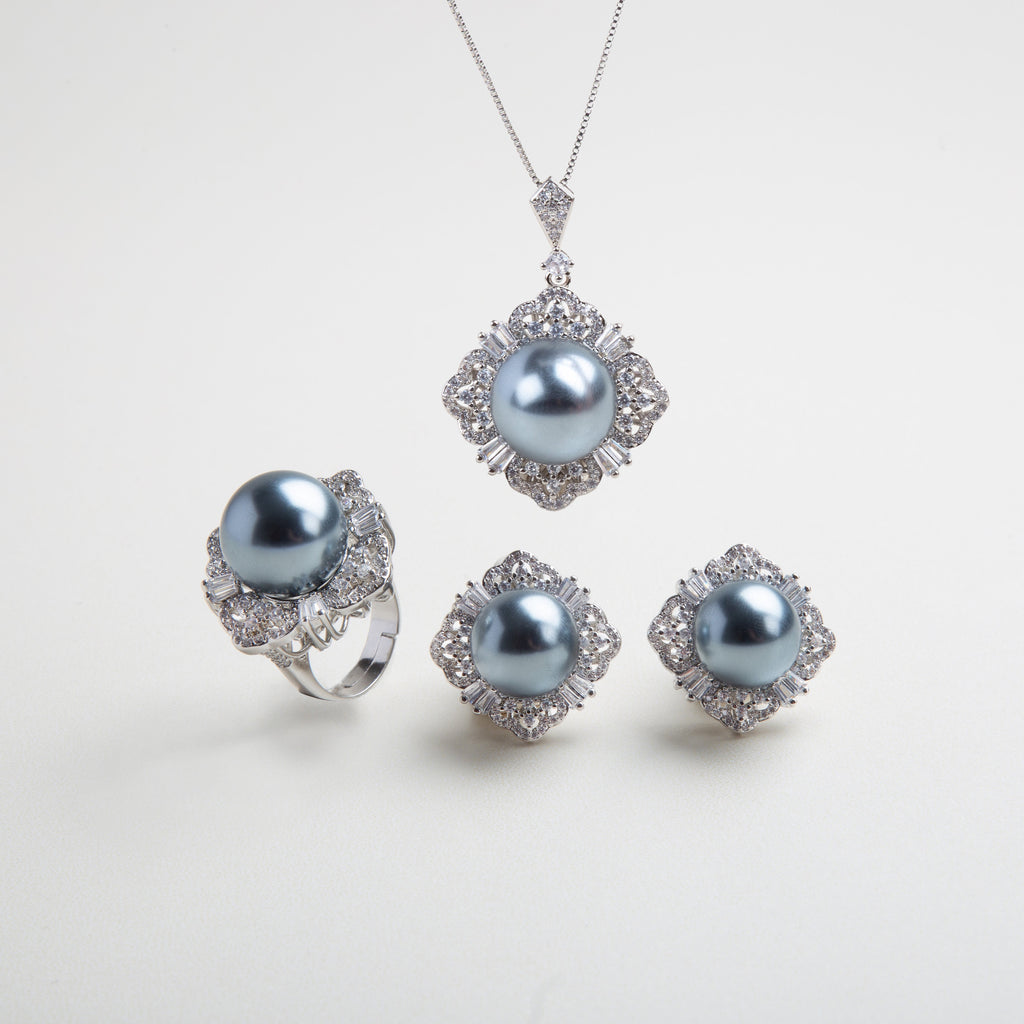 Set de joyería con perla gris, Joyería elegante con perla y zirconia, Set sofisticado con perla de mar sintética, Conjunto plateado con perla gris