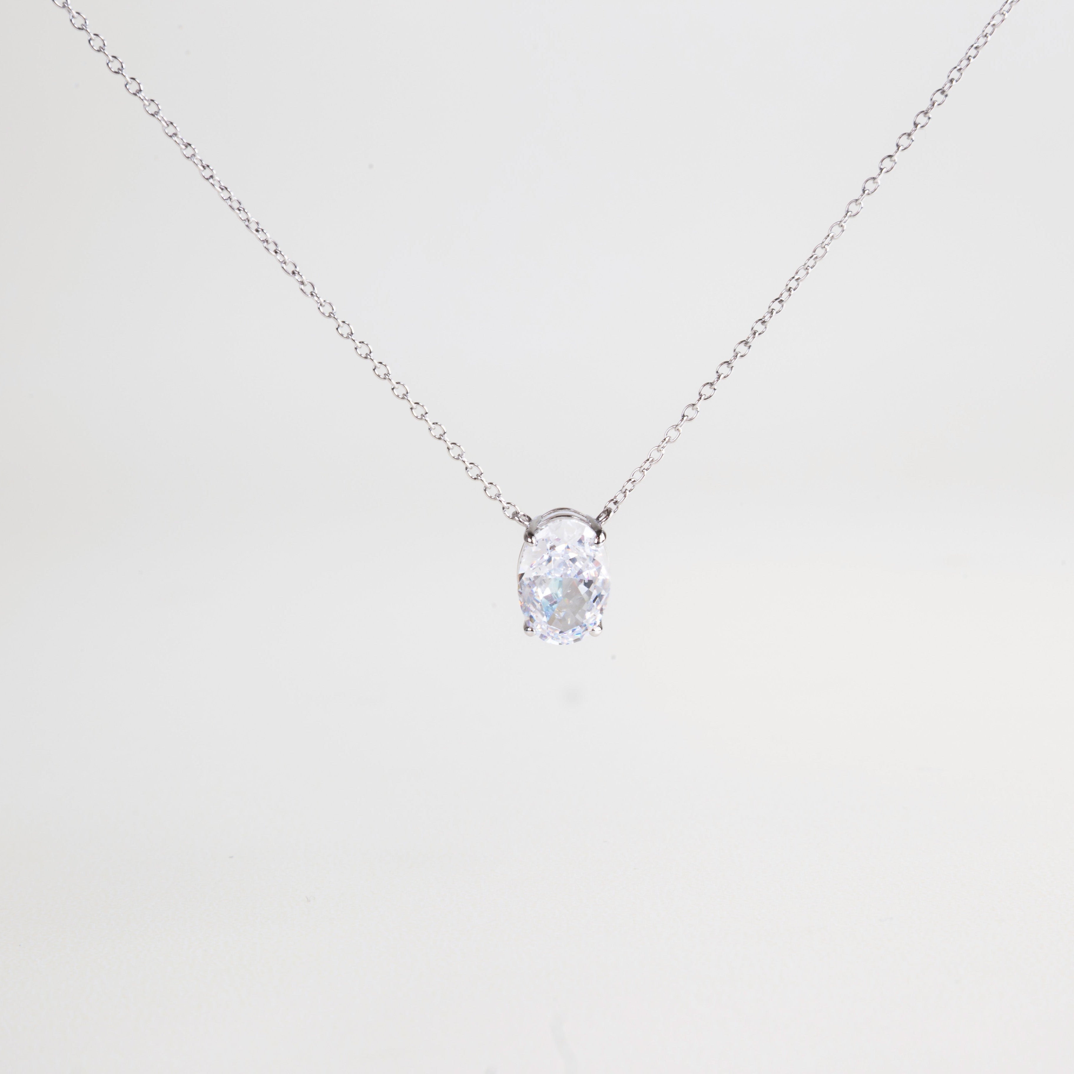 Collar Oval Diamond