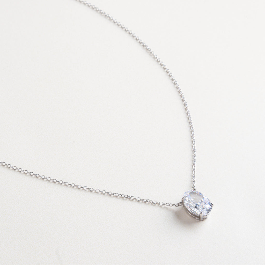 Collar Oval Diamond
