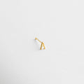 Piercing con letra en chapa de oro, Piercing inicial dorado en Plata Ley .925, Mini piercing personalizado con letra, Letra dorada como detalle principal, Joya minimalista con forma de inicial