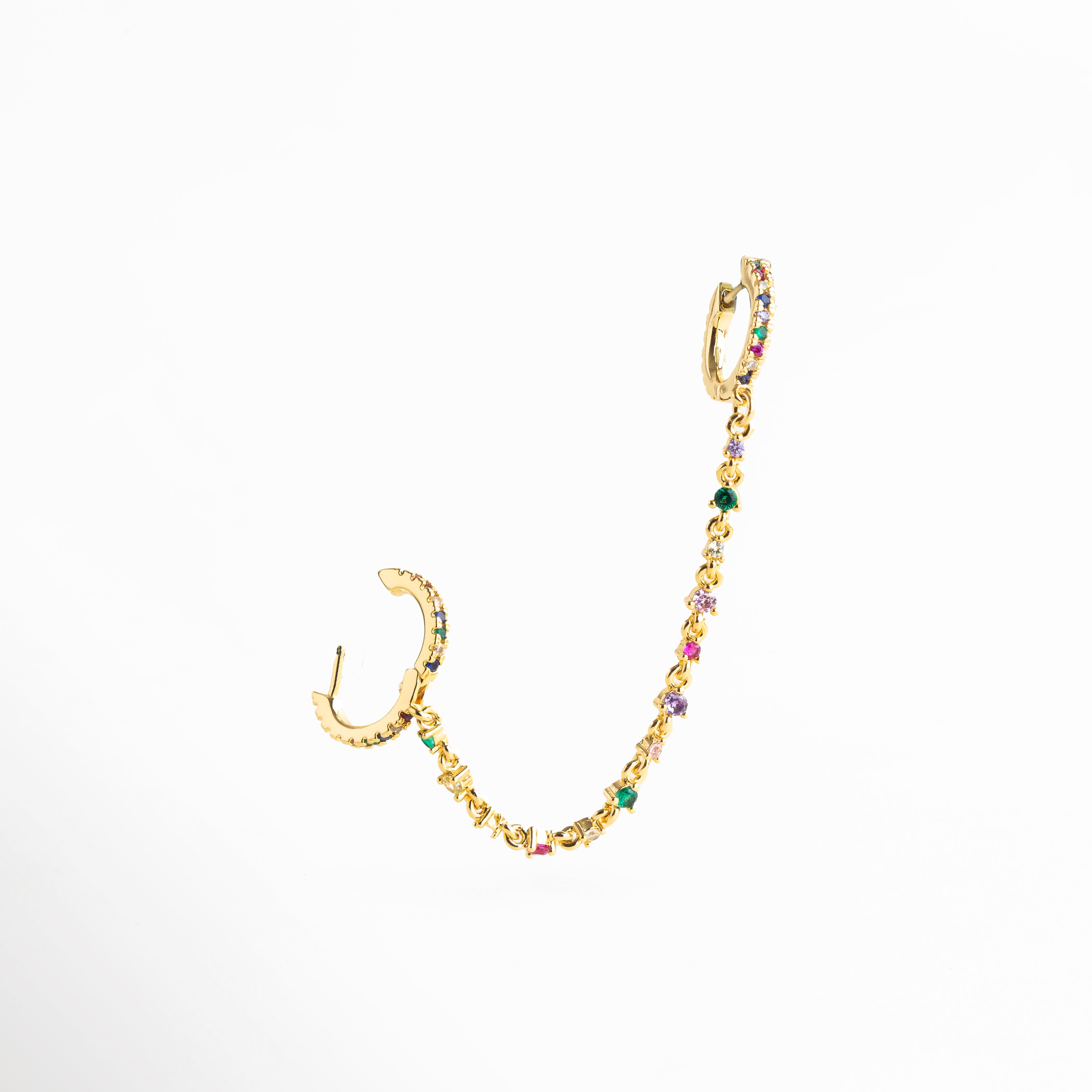 piercing con cadena decorativa y zirconias, arete tipo piercing con doble aro unido, piercing dorado con diseño colgante, joyería para piercing elegante y moderno, piercing fino con cadena para oreja