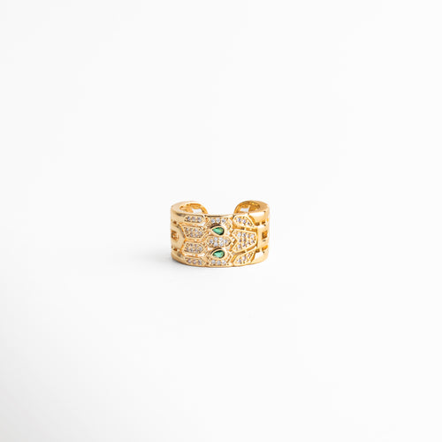 anillo dorado ajustable de diseño elegante, anillo dorado minimalista joyería femenina, anillo moderno dorado con acabado pulido, joyería fina anillo dorado contemporáneo, anillo dorado sofisticado para uso diario