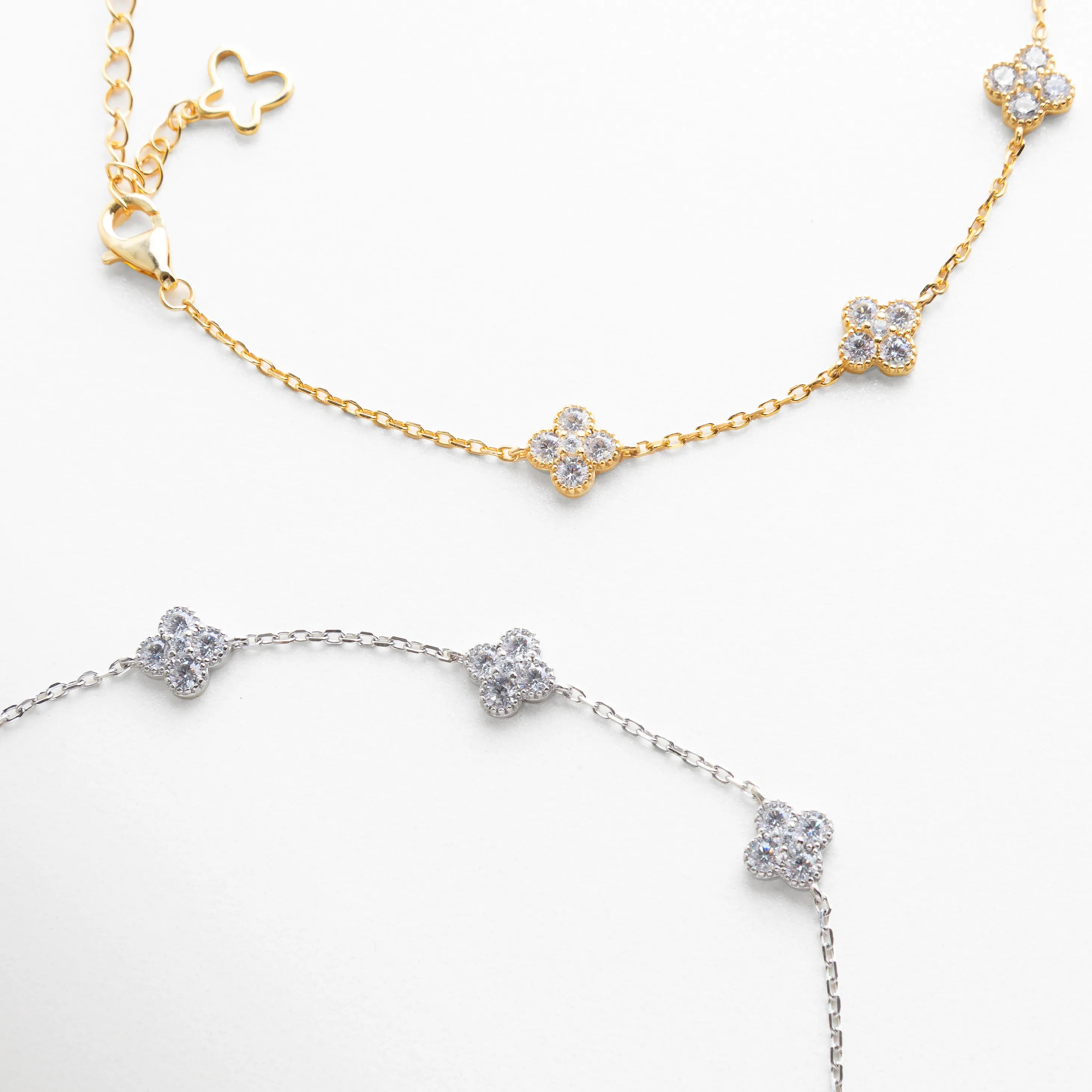 pulsera dorada y plateada, joyería bicolor, pulseras combinables, accesorios minimal, joyería moderna mujer, pulseras elegantes, joyería versátil