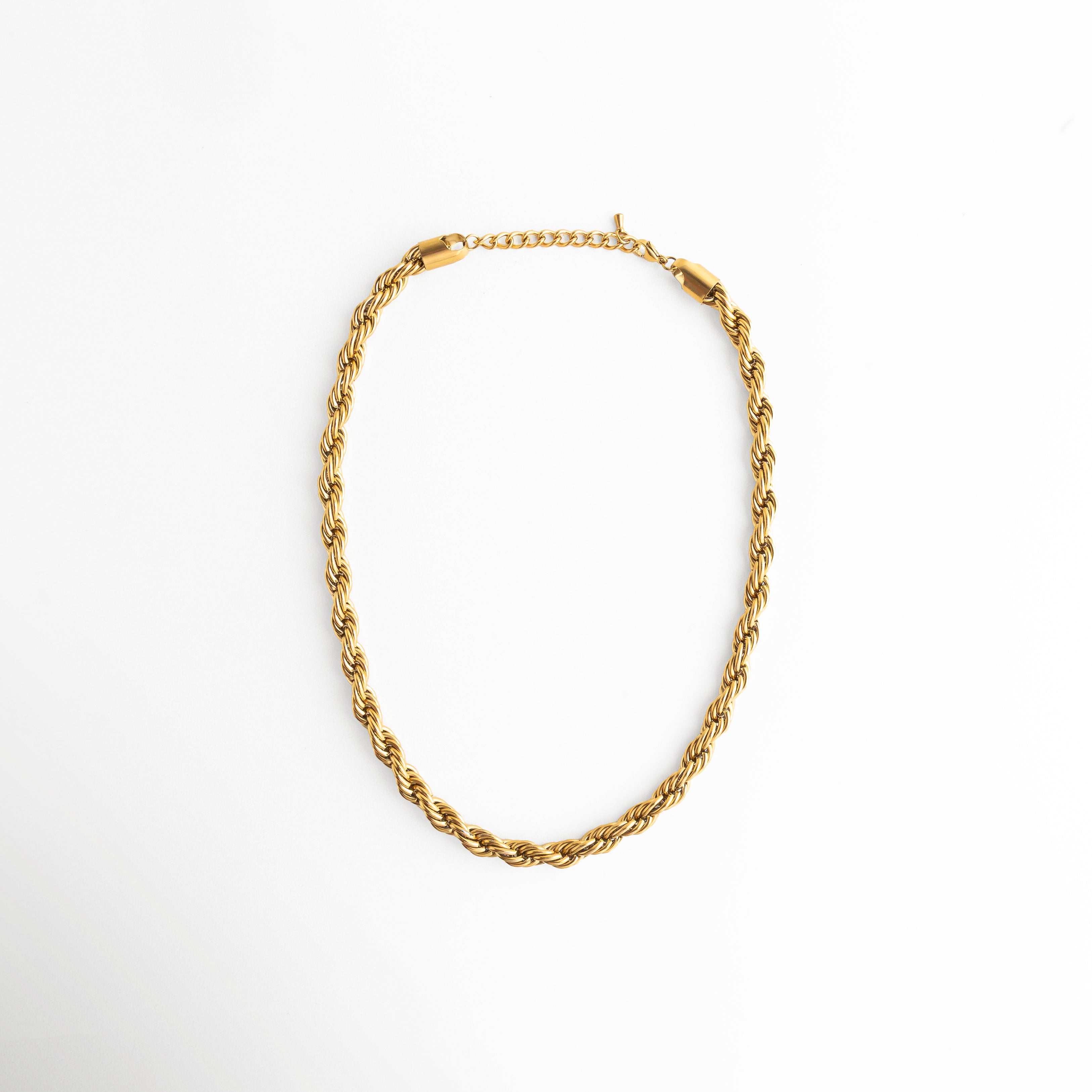 collar dorado completo de cadena tipo cuerda, collar trenzado dorado vista general, cadena dorada de eslabón retorcido completa, collar dorado clásico para layering, joyería fina collar dorado diseño atemporal