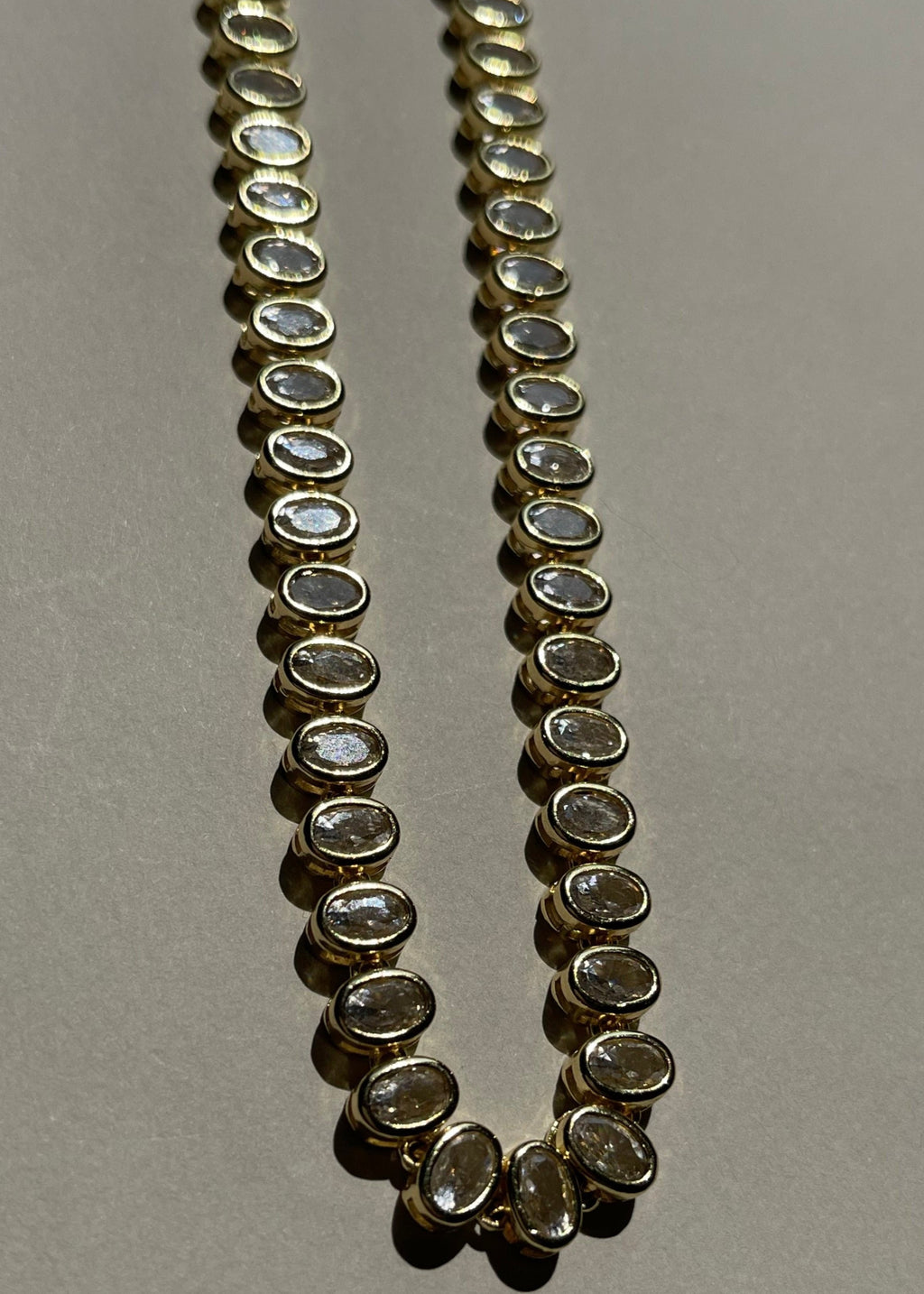 Collar Adesso
