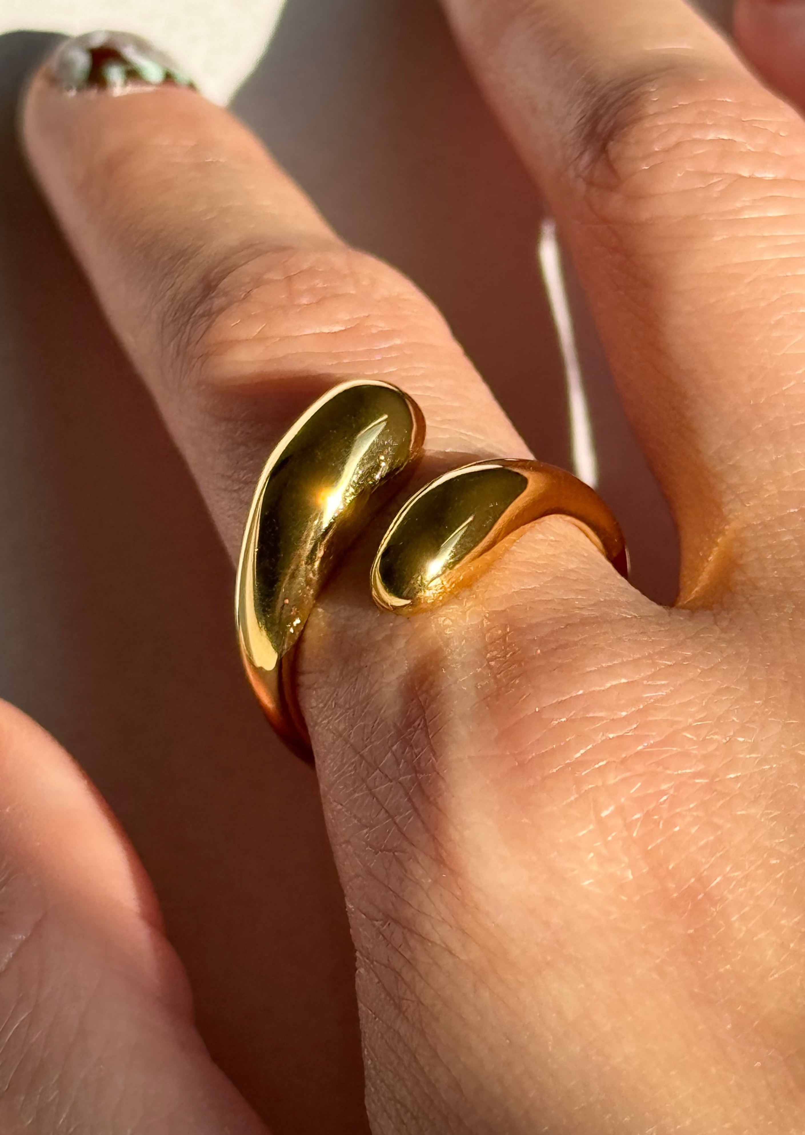 Anillo Anguk Dorado