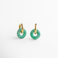 Aretes hoops vintage en color jade con incrustación de piedra jade de imitación, Aretes dorados con diseño delicado y piedra semipreciosa jade, Pendientes hoops en acero inoxidable con baño dorado y piedra verde jade, Aretes elegantes color jade con detalle en piedra semipreciosa