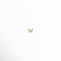 Charm de mariposa con diseño delicado y acabado brillante elegante, Charm mariposa con alas detalladas y estilo femenino sofisticado, Charm mini mariposa con diseño elegante y brillo sutil, Charm de mariposa con acabado luminoso y estilo delicado, Charm mariposa con diseño moderno y toque glam femenino