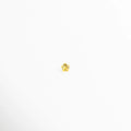 Charm pequeño amarillo con forma de flor y piedras brillantes delicadas, Charm mini amarillo de cristal con diseño floral elegante y femenino, Charm pequeño con piedras amarillas brillantes en forma de flor, Charm delicado amarillo con diseño minimalista y acabado brillante, Charm mini floral amarillo con piedras preciosas artificiales