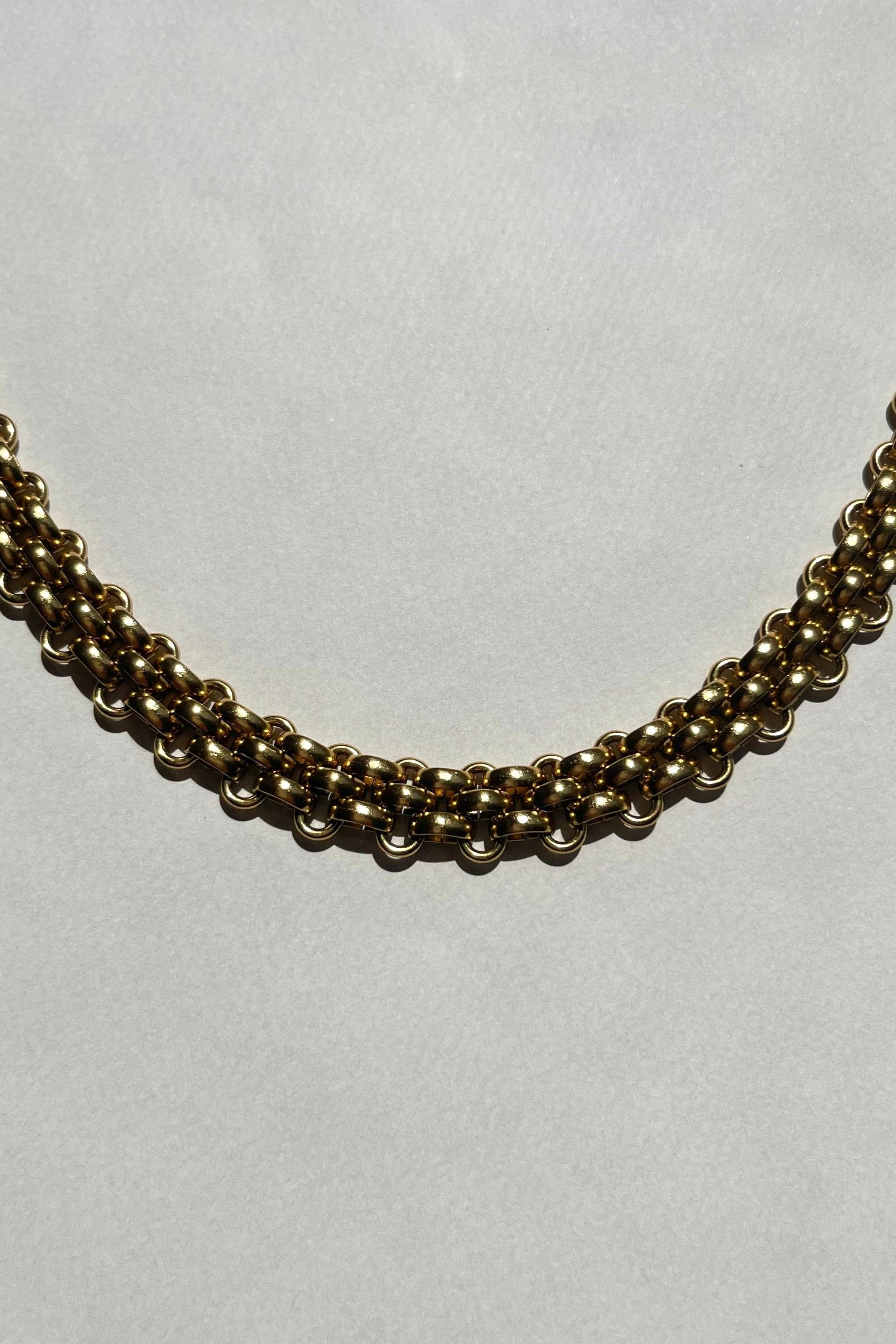 Collar Karel Dorado
