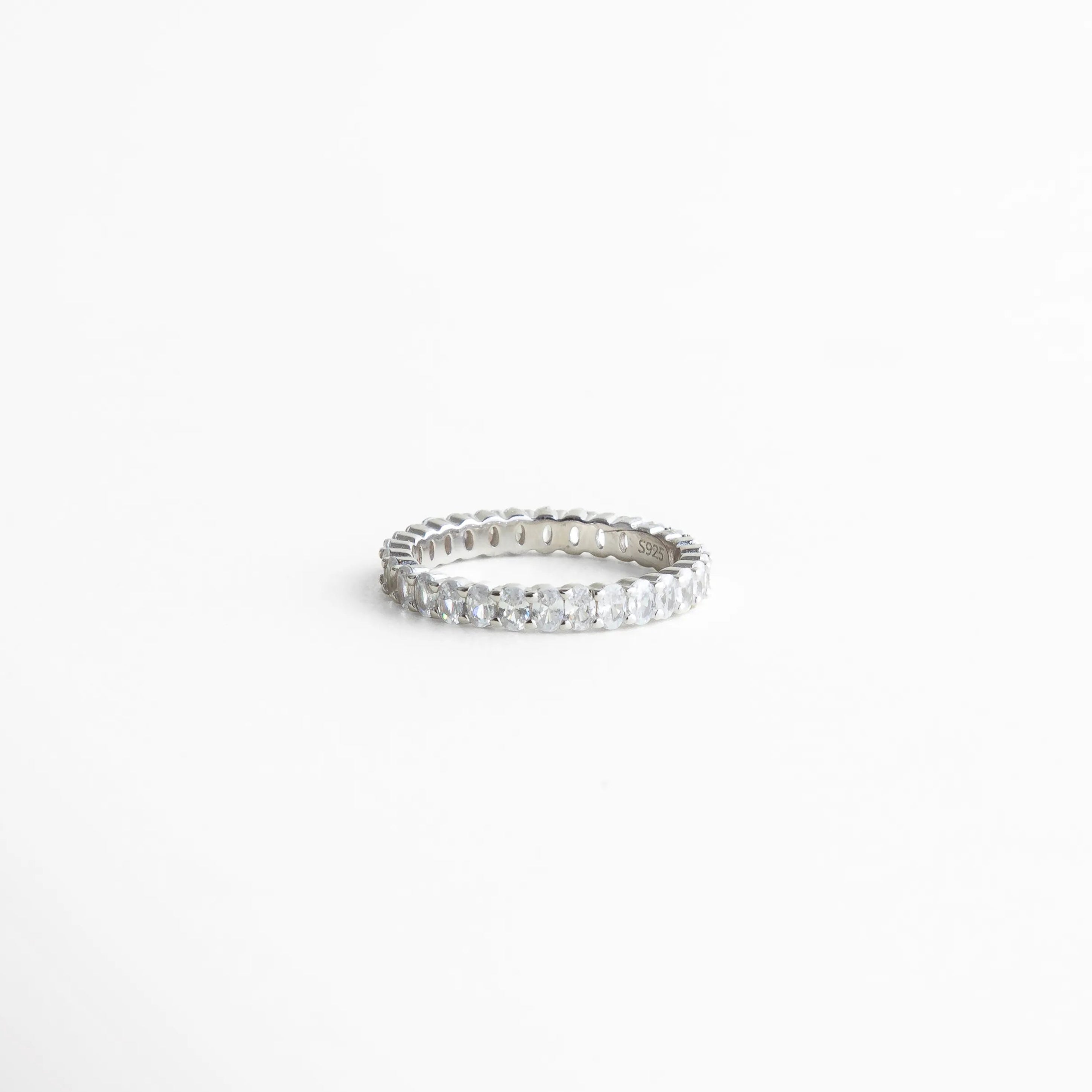 anillo churumbela delicado con zirconias, anillo fino elegante estilo europeo, joyería minimalista anillo brillante, anillo delicado femenino contemporáneo, anillo elegante para uso diario