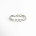 Pulsera de eslabón cubano en Plata Ley 925 con baño de oro blanco 18k y diamantes sintéticos, Brazalete estilo cubano de 0.9 cm de ancho con pavé completo de diamantes sintéticos, Joyería de Plata 925 con acabado oro blanco y piedras brillantes de alta calidad, Pulsera "Cuban Link" para hombre o mujer con incrustaciones de diamantes sobre fondo blanco, Brazalete de cadena gruesa de 20 cm con recubrimiento enchapado y brillo tipo diamante.