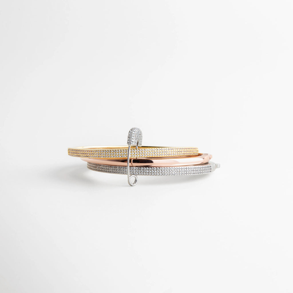 Pulsera tritono con zirconias en oro oro blanco y oro rosa elegante mujer, Pulsera Zapangi tricolor con zirconias diseño moderno y sofisticado, Pulsera elegante con acabado en tres tonos y detalles brillantes mujer, Joyería femenina pulsera tritono con zirconias estilo lujo accesible, Pulsera moderna tricolor con brillo elegante para cualquier ocasión